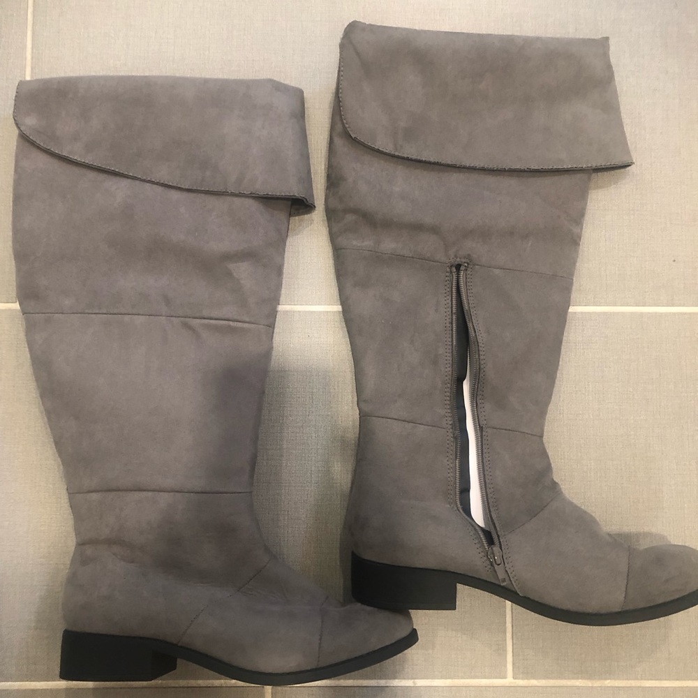 NWOT grey suede knee boots